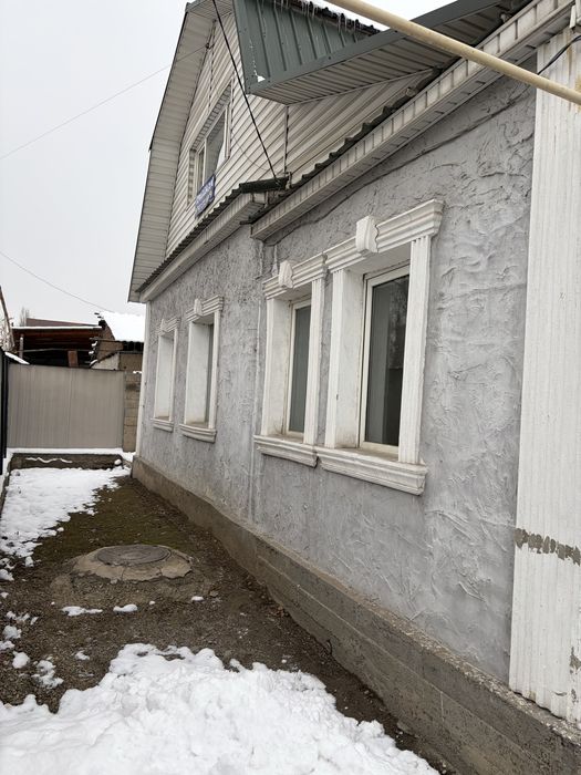 Жилой дом с земельным участком