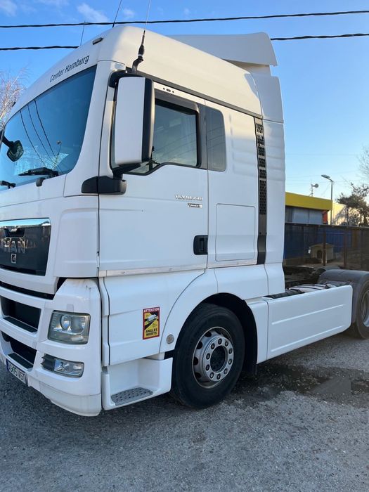 Man TGX 18.440 - cap tractor si Semiremorca box KOGEL