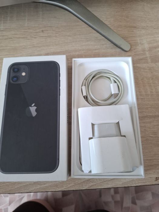 Продам iPhone 11