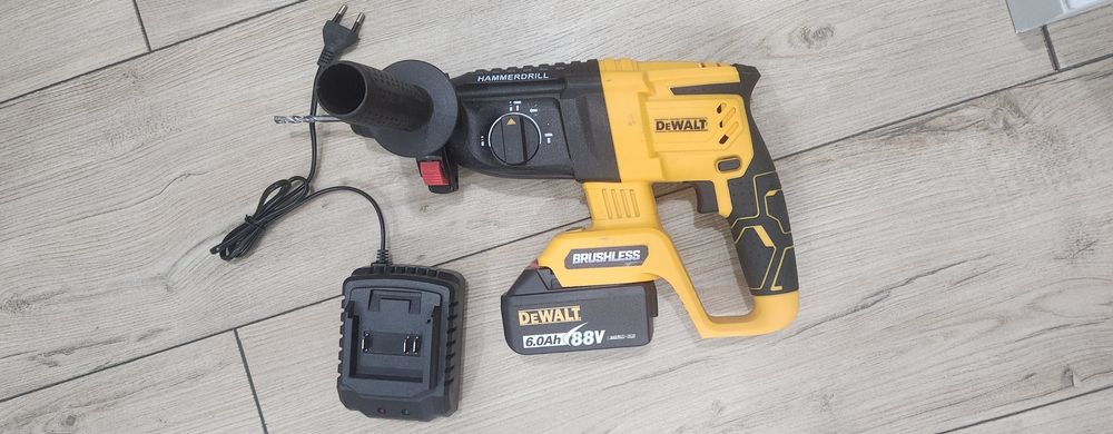 Перфоратор аккумуляторный и сетевой.