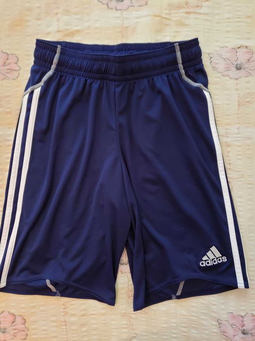 Adidas спортни къси панталони
