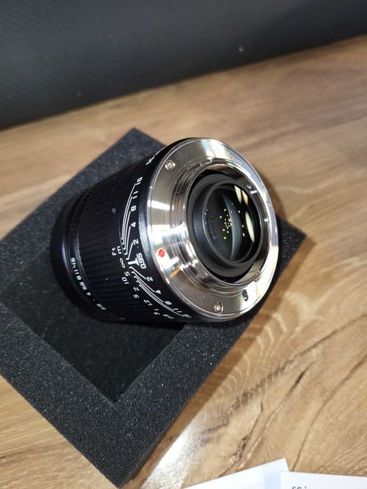 Объектив 35mm f0.95 M4/3-mount для камер Lumix/Olympus/Leica/Panasonic