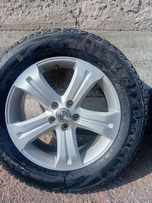 Продам диски и шины R18