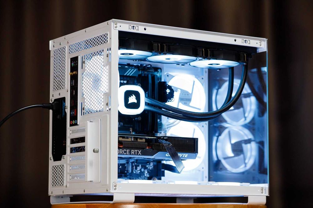 Custom Gaming PC i7 14700K RTX 4070 m.2 ssd 2TB 32GB RAM DDR5 Z790 Nou