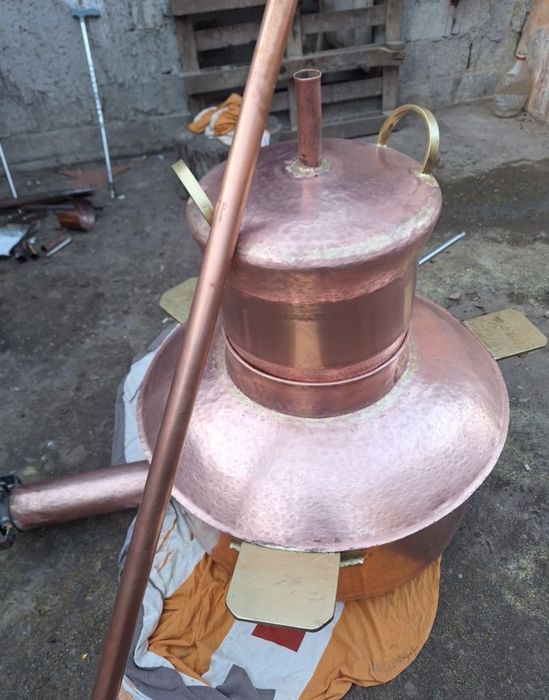 vând cazane de țuică din cupru alimentar