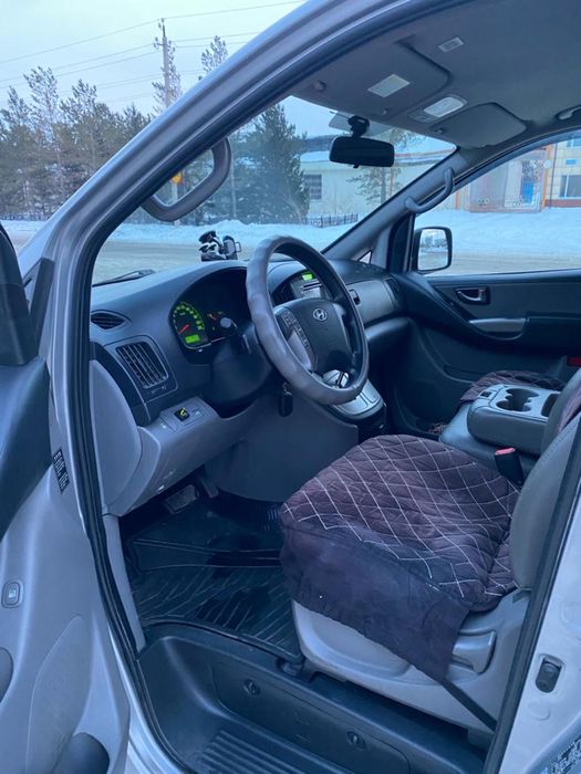 Hyundai Starex 2012 года