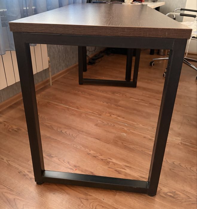 Стол в хорошем состоянии