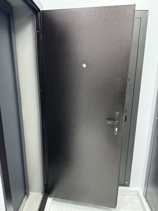 Входные двери/ Сыртқы есіктер