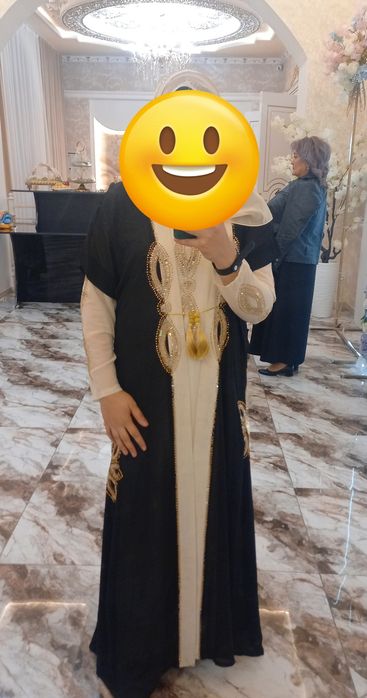 Вечерние платья женской