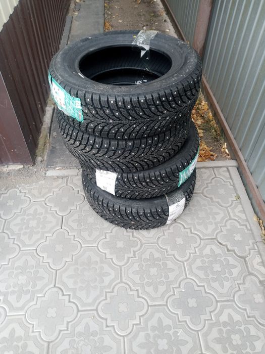 Продам  срочно машину