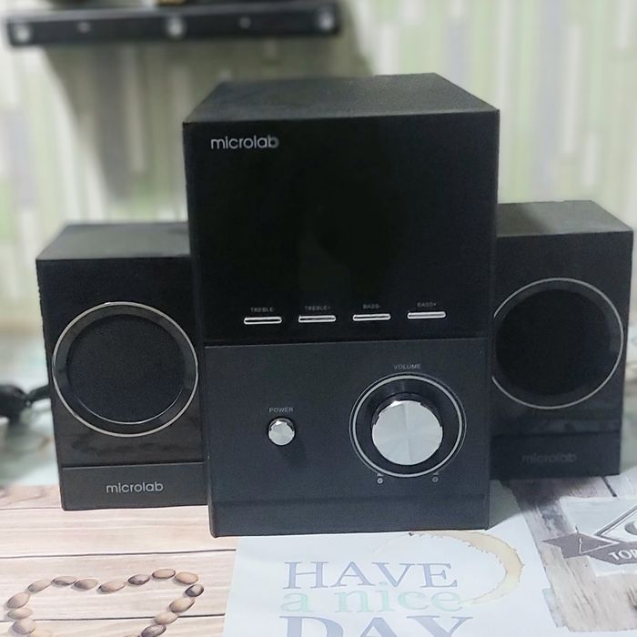 Продам  настольные  колонки