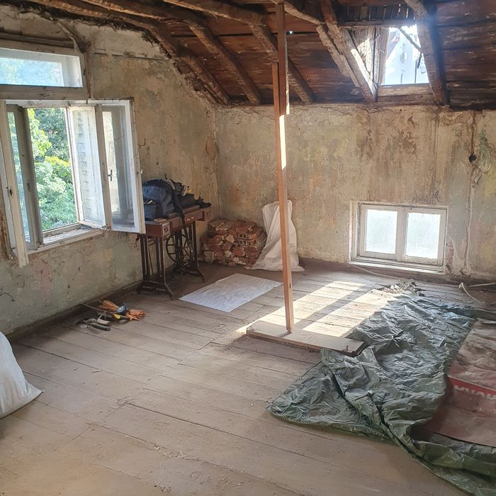 Етаж от къща 82кв.м в центъра на Кюстендил