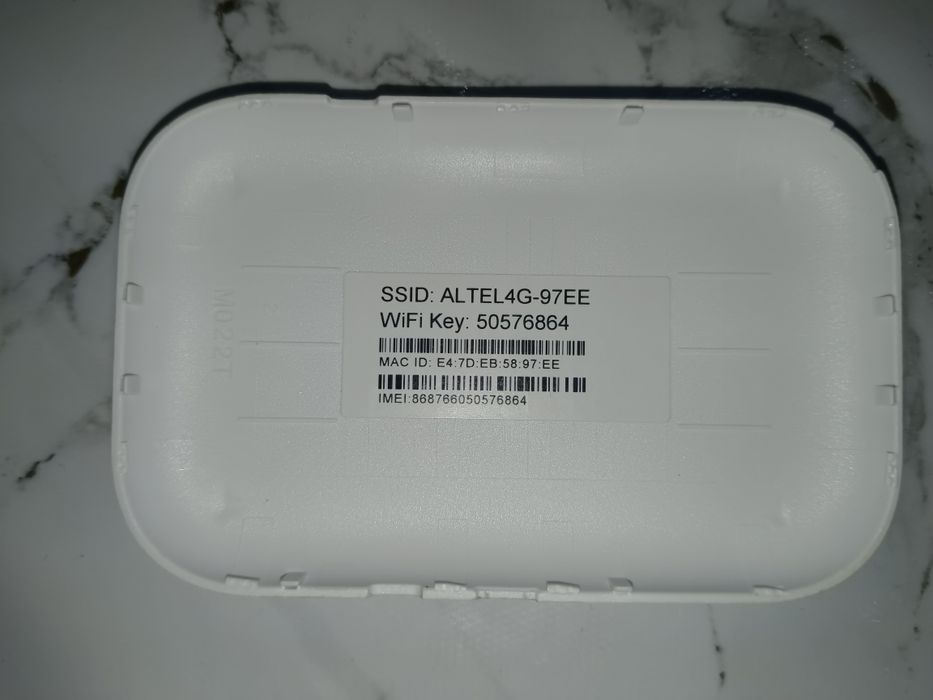 Altel 4G WiFi роутер MiFi L02Hi