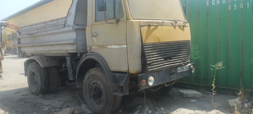Kamaz maz zil sotila