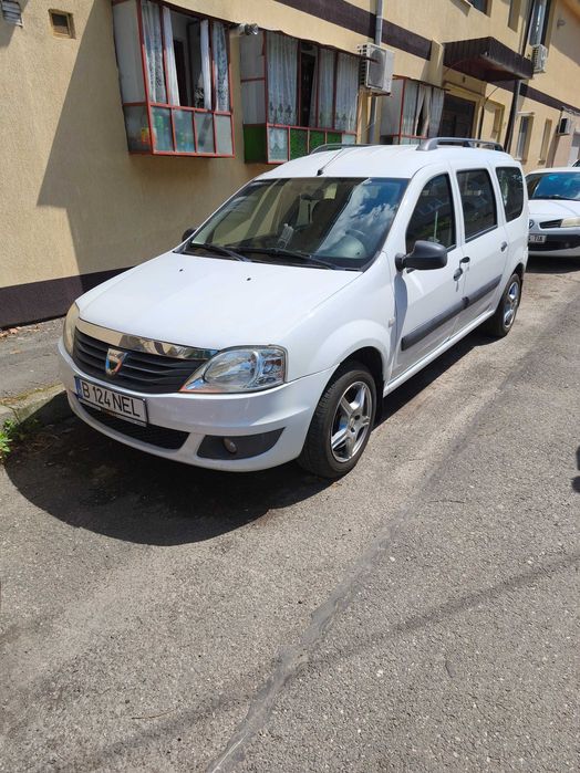 Masina Dacia Logan MCV 7 Locuri – 2012 | 1.6 Benzină | Cârlig remorcare |