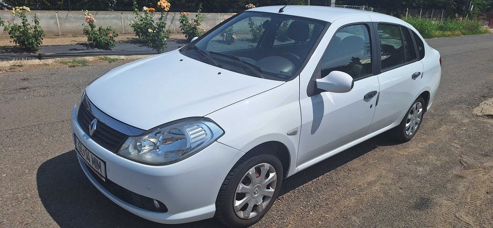 Vand Renault Symbol 2009 1.2 benzina 75 cai