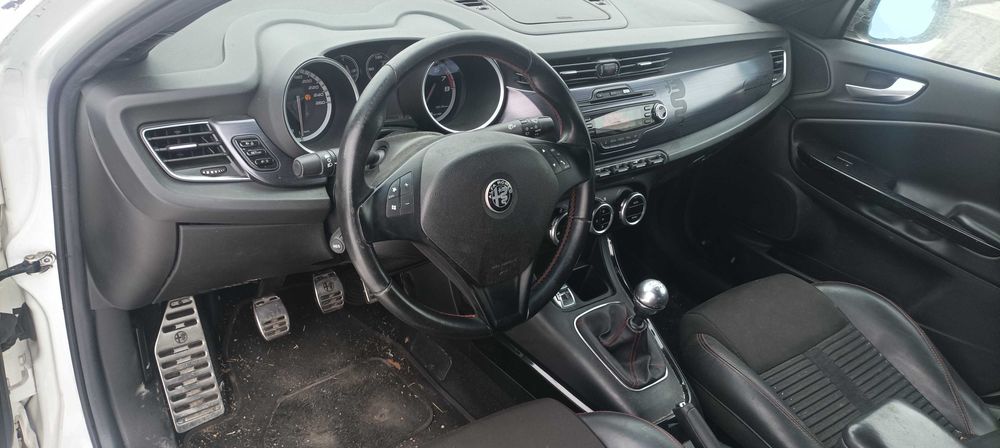 Alfa Romeo Giulietta на части