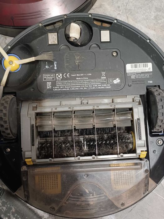 i robot roomba прахосмукачки