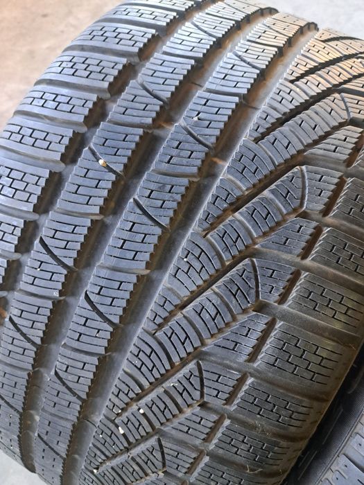 2 anvelope iarnă 295 35 r19 Pirelli
