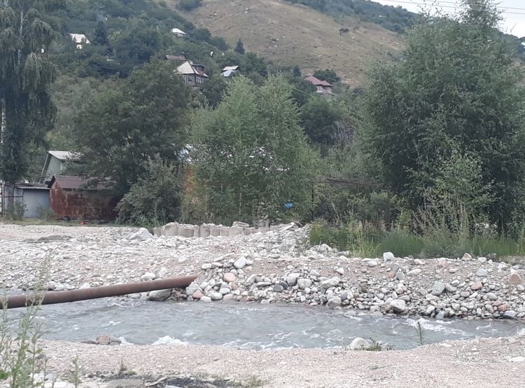 Продам дачу в аксайском ущелье