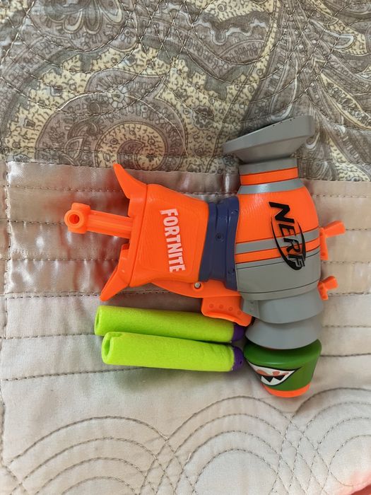 Пистолети Nerf i Fortnite
