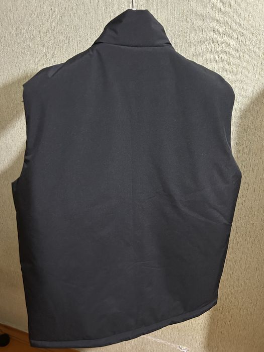 Armani Exchange жилет утепленный