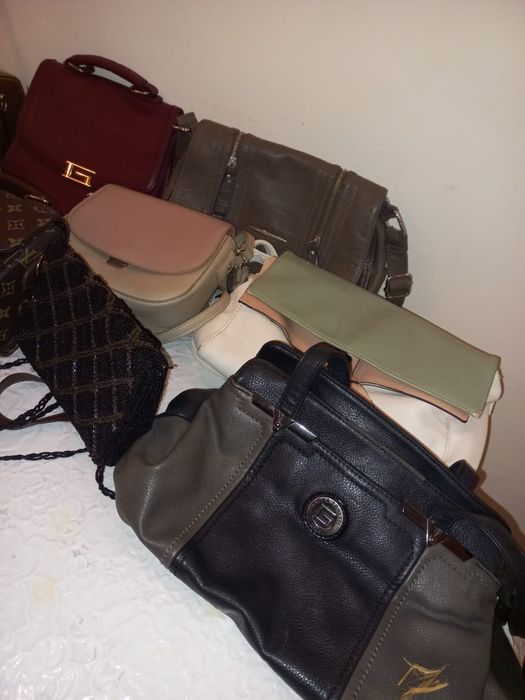 Продам / сумочку фирменный  /