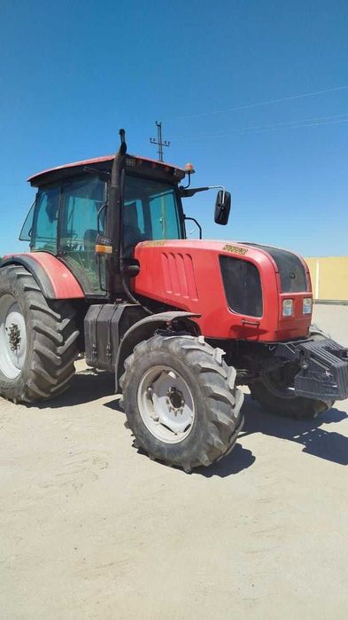 Трактор МТЗ-2022 сотилади, 2020 йил, 210 от кучи, нархи 450 млн сум