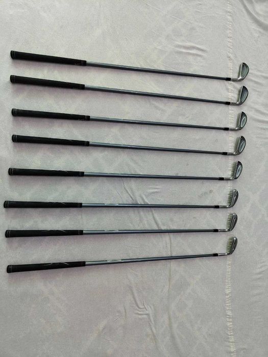 Продаю набор для гольфа (б/у, в хорошем состоянии).