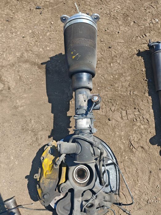 Въздушно окачване Mercedes CLS E class 4 matic W212 w218 амортисьори