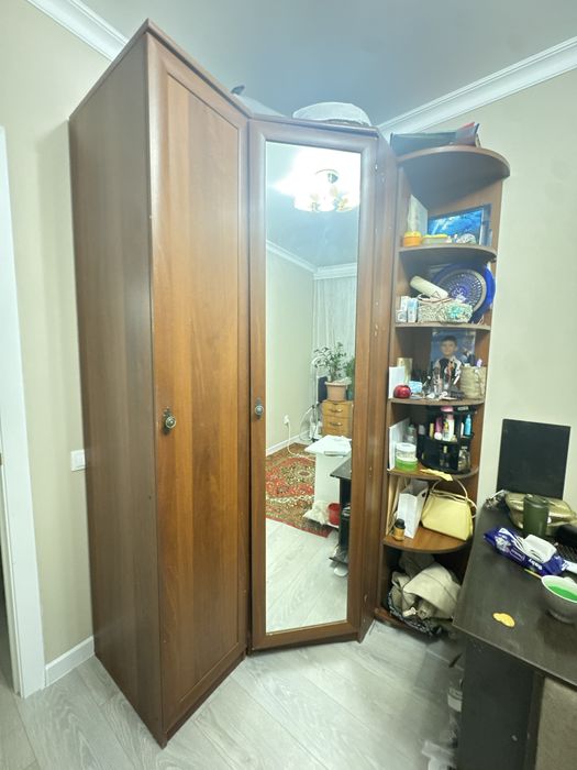 Продается шкаф угловой
