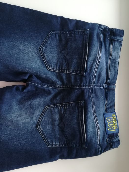 Джинсы фирменные для мальчика