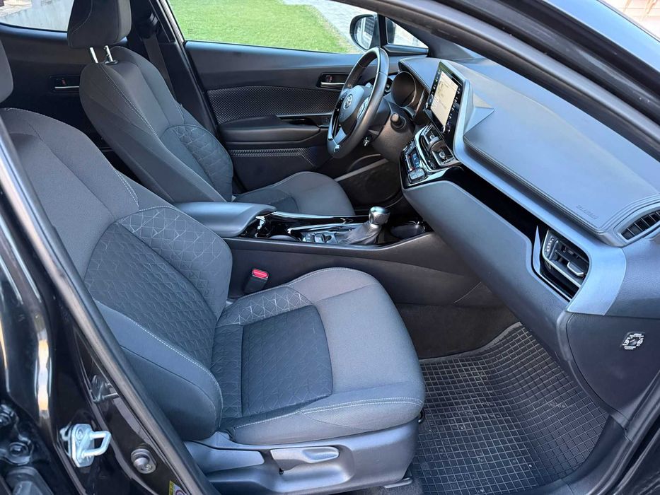 Toyota C-HR Hybrid 1.8 Trend 2020 Senzori Parcare Incalzire Scaune