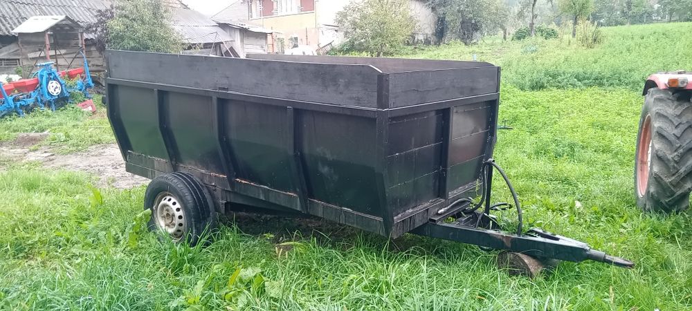 Vând remorcă  cu tabla de 0.3