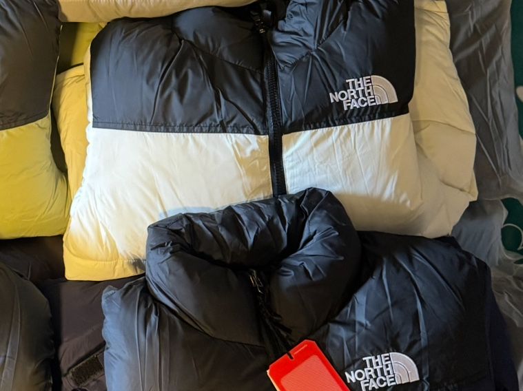The north face puffer.    S,M,L,XL