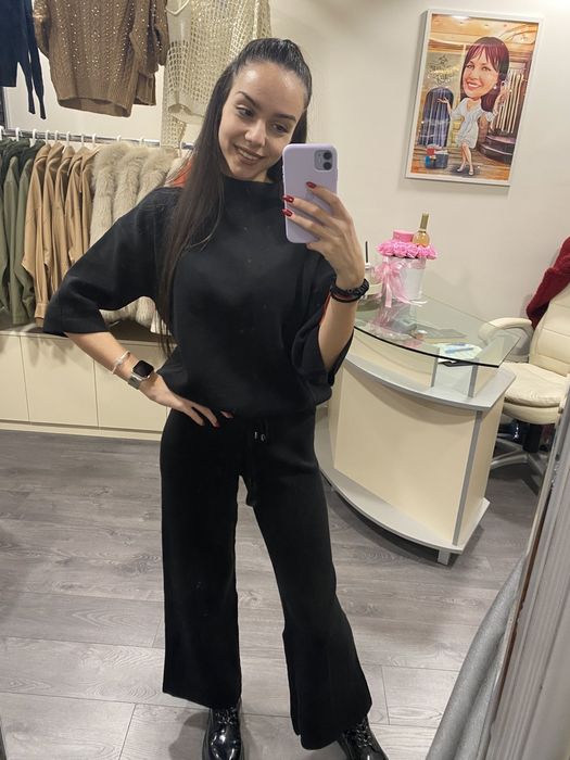 Мек и топъл сет наличен в черно и бордо универсален размер