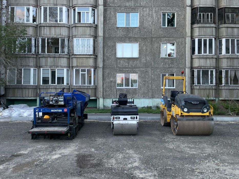 В аренду асфальтоукладчик, каток 3-тонник, 5 тонник
