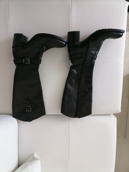 Vând cizme de piele produs import Italia, produs premium, ca și noi.