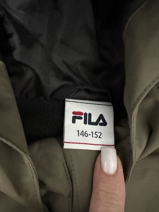 Продам куртку на мальчика