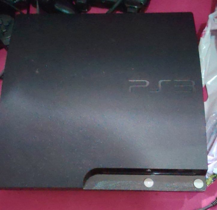 Playstation 3 jostiklari bilan
