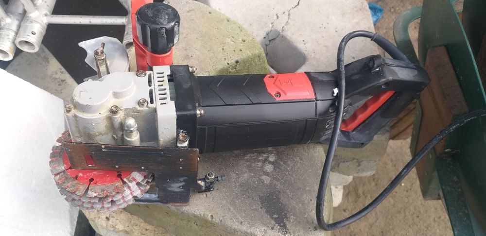 Flex - masina de canelat beton Makita 3600w