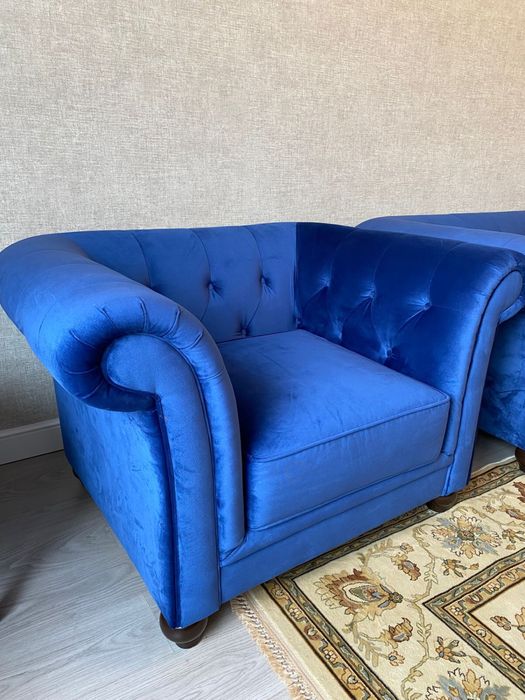 Диван с креслом