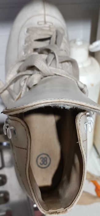 Продам коньки для девочки.