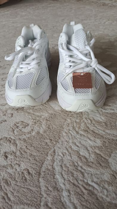 Продам кроссовки new balance