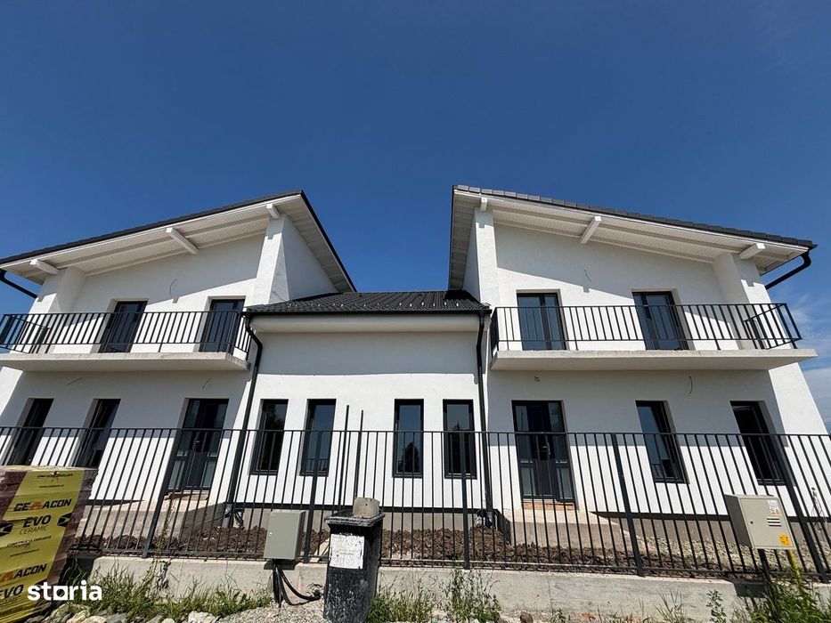 Viața la casă, liniște și munți la orizont – Duplexuri noi în Mohu