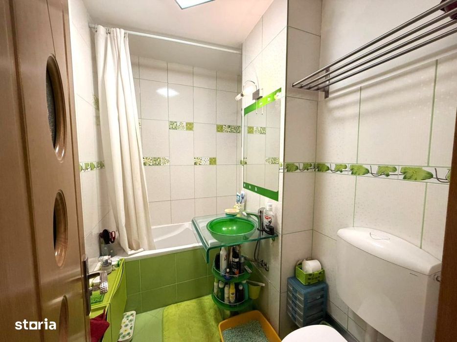Apartament 3 camere decomandat – Craiovita Noua