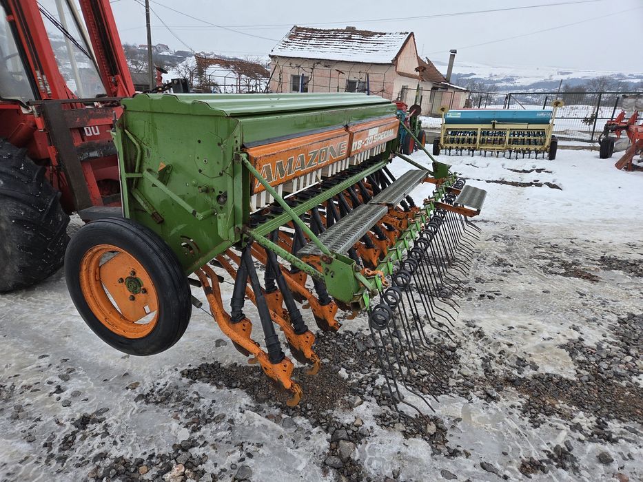 Semanatoare Paioase Amazone D8-30 Special
