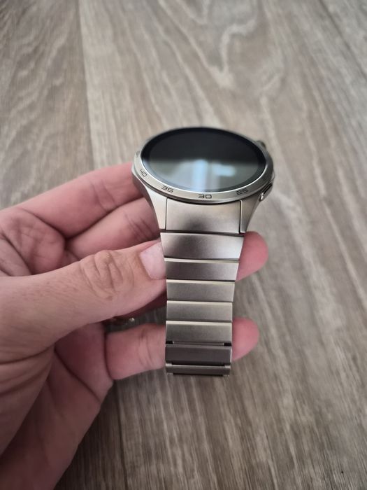 Часовник Huawei watch gt 4 titan