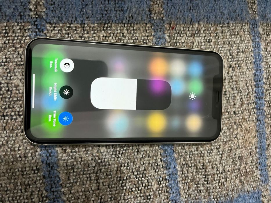 Продам iPhone 11
