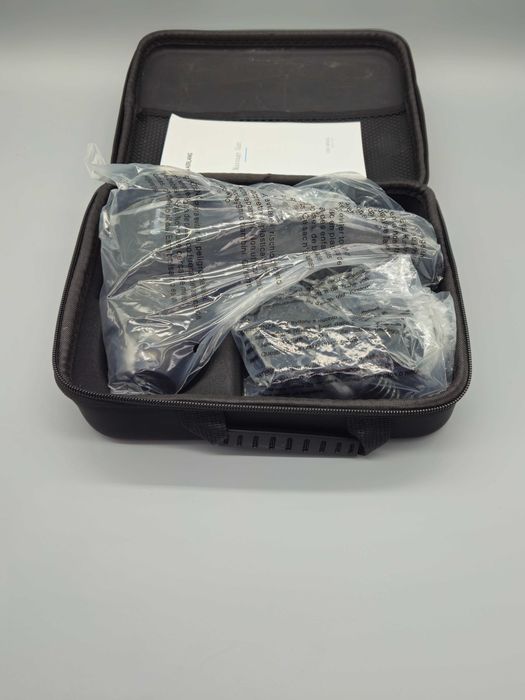 Масажен пистолет с подгряваща глава,накрайници,20 скорости,LCD дисплей